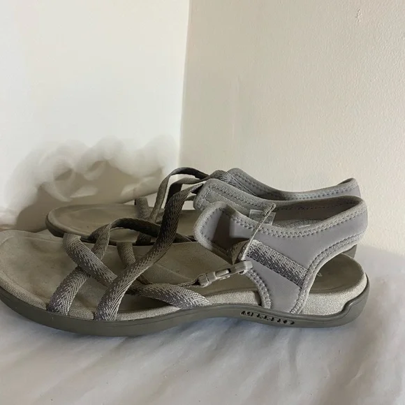 Merrell Moon sandals air cushion memory foam, women's size 10, strappy, outdoors - Picture 7 of 8